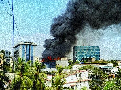 glass buildings really dangerous | काचेच्या इमारती करताहेत घात