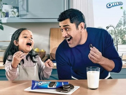 Watch: MS Dhoni's daughter Ziva gets first brand endorsement at age of 5, features alongside daddy MSD | Video : महेंद्रसिंग धोनीच्या ५ वर्षांच्या लेकीची पहिली जाहिरात; वडिलांसोबत जिवाचे अभिनय क्षेत्रात पदार्पण