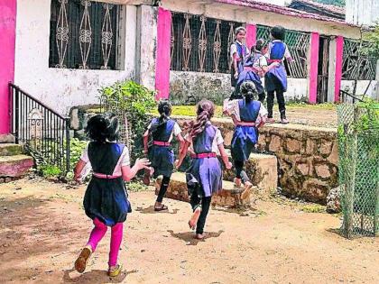 Protection of MNREGA to Zilla Parishad schools, green light from parent minister to build protective walls | जिल्हा परिषद शाळांना मनरेगाचे संरक्षण, सरंक्षक भिंती उभारण्यासाठी पालकमंत्र्यांचा हिरवा कंदील