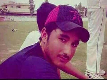 Pakistan young cricketer zubair ahmed dies struck by bouncer | डोक्यावर बाऊन्सर आदळल्याने पाकिस्तानच्या उदयोन्मुख क्रिकेटपटूचा मृत्यू  