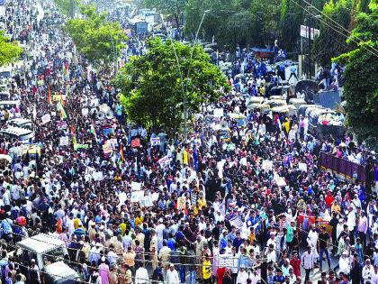 Organizers shouted in Mumbai crowd | मुंब्य्रातील गर्दीने आयोजक हबकले