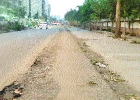 Road conditions due to excavation | खोदकामामुळे रस्त्यांची दुरवस्था