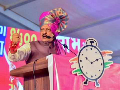 मुंडे, बनसोडे पुन्हा की नव्यास संधी? ‘दादां’च्या कोट्यातून मराठवाड्यात मंत्रिपद कोणाला? मुंडे, बनसोडे पुन्हा की नव्यास संधी? ‘दादां’च्या कोट्यातून मराठवाड्यात मंत्रिपद कोणाला?