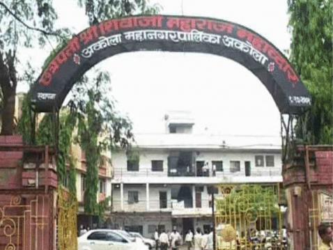 महापालिका निवडणूक 2026: भाजपकडे इच्छुकांची गर्दी वाढतेय; मतविभाजनाची धास्ती आणि पक्षामध्ये गोंधळ