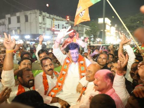 पक्ष बदलला, नेतृत्व कायम : नांदेडकरांची पुन्हा अशोकरावांना साथ, प्रथमच होणार भाजपचा महापौर