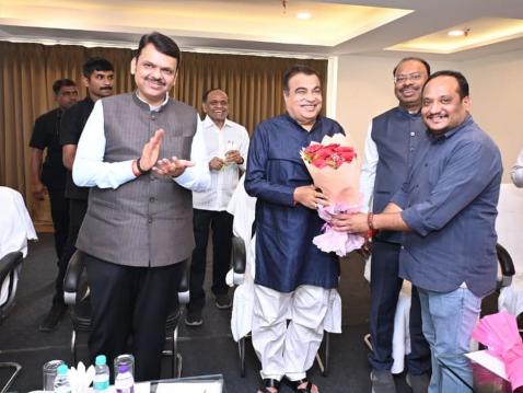 नागपूर मनपाच्या निवडणुकीबाबत फडणवीस-गडकरींच्या उपस्थितीत मंथन, सारासार विचार करूनच उमेदवारी देण्याची सूचना