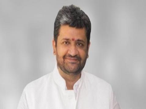 ३३०० कोटींची संपत्ती… भाजपच्या सर्वात श्रीमंत उमेदवाराचा निकाल काय लागला? ३३०० कोटींची संपत्ती… भाजपच्या सर्वात श्रीमंत उमेदवाराचा निकाल काय लागला?