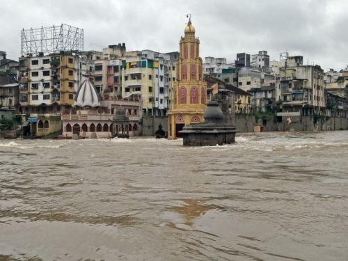 Rain received in many districts of Maharashtra | Rain : राज्यातील बहुतेक जिल्ह्यात पाऊस, शिवार भिजले, मराठवाड्यास दिलासा