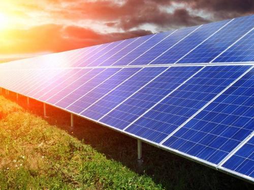 700 MW solar power will be created by Mahavitran for farmers in Vidarbha | विदर्भातील शेतकऱ्यांसाठी महावितरण तयार करणार ७०० मेगावॅट सौर वीज