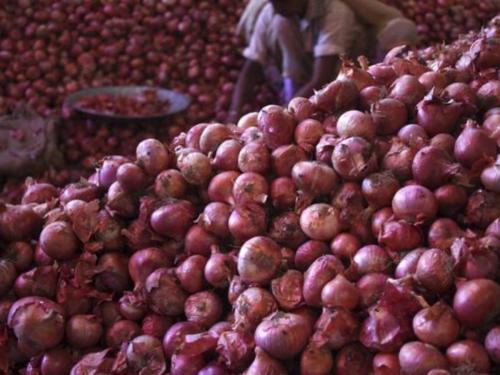 Response to NCCF onion procurement | एनसीसीएफच्या कांदा खरेदीला प्रतिसाद