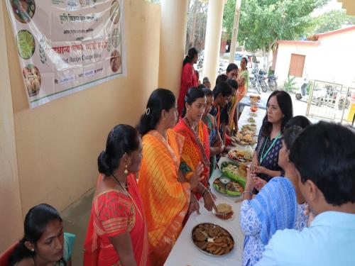 Organization of millet Poshan Thali Competition on the occasion of Poshan Month at Bhondvewadi | भोंडवेवाडी येथे पोषण माह निमित्त भरडधान्य पोषण थाळी स्पर्धेचे आयोजन