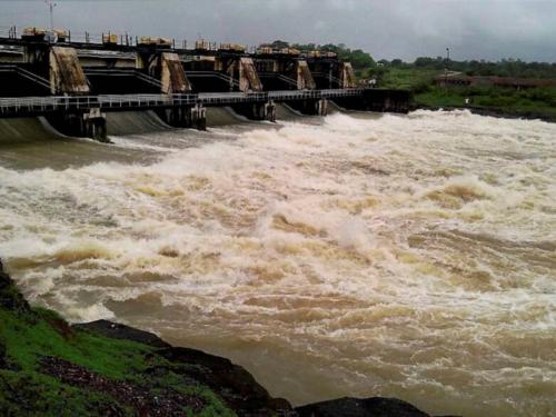 Discharge today from Gangapur, Mukne for Jayakwadi | जायकवाडीसाठी गंगापूर, मुकणे धरणातून आज विसर्ग