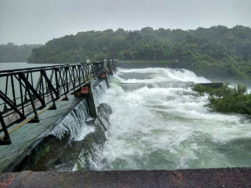 Decreasing rainfall in the dam's taluk raises concerns | धरणाच्या तालुक्यातील घटते पर्जनमान्य चिंता वाढवणारे