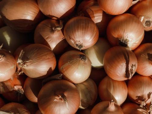 Today in the Agricultural Produce Market Committee, onion prices were... | आज कृषी उत्पन्न बाजार समितीमध्ये कांद्याचे दर असे...