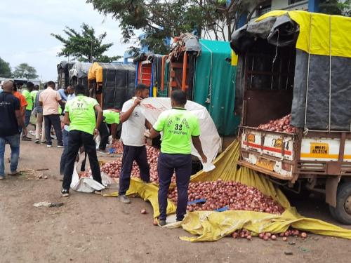 today's onion rate in nashik and maharashtra market | कांदा बाजार भाव आज असे आहेत, जाणून घ्या