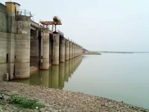 The district administration has been instructed to plan frugally according to the water storage in the dam | धरणातील पाणीसाठ्यानुसार पाण्याचे काटकसरीने नियोजन करण्याचे जिल्हा प्रशासनाला निर्देश