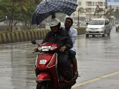 Weather Alert: Chance of heavy rain with gale in East Maharashtra, see where is the alert? | Weather Alert: पूर्व महाराष्ट्रात वादळी वाऱ्यासह मुसळधार पावसाची शक्यता, पहा कुठे आहे अलर्ट?