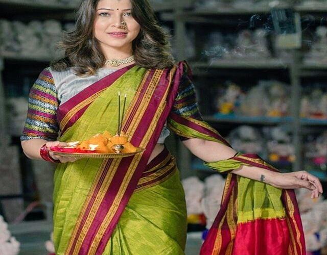 इरकल साडीचा थाट न्यारा! पाहा ५ सुंदर साडी डिझाइन्स, एकतरी हवीच मायेची इरकल! इरकल साडीचा थाट न्यारा! पाहा ५ सुंदर साडी डिझाइन्स, एकतरी हवीच मायेची इरकल!