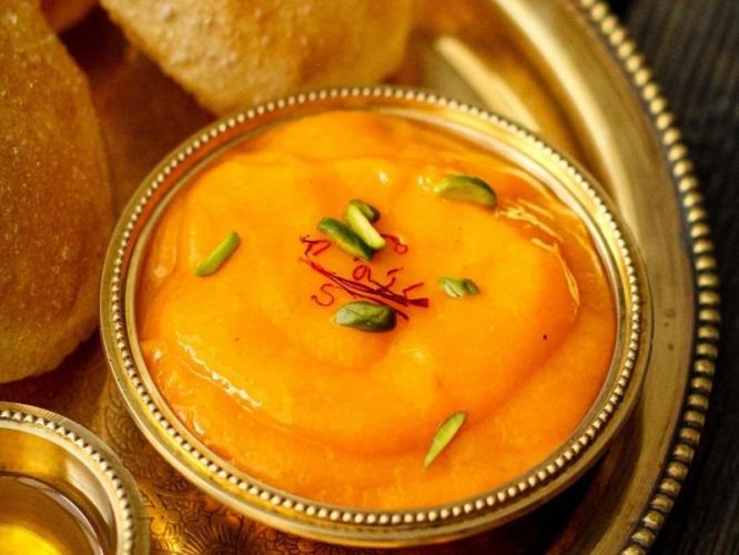 आमरस काळा न पडण्यासाठी ८ टिप्स, महागामोलाच्या आंब्याचा रस राहील पिवळाधमक-चवही मस्त... आमरस काळा न पडण्यासाठी ८ टिप्स, महागामोलाच्या आंब्याचा रस राहील पिवळाधमक-चवही मस्त...