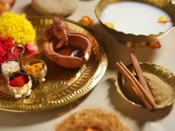 नरक चतुर्दशी : अभ्यंग स्नान करताना आंघोळीच्या पाण्यात घाला ५ गोष्टी- एकदम फ्रेश, सुगंधी वाटेल.. नरक चतुर्दशी : अभ्यंग स्नान करताना आंघोळीच्या पाण्यात घाला ५ गोष्टी- एकदम फ्रेश, सुगंधी वाटेल..