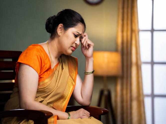 महिलांसाठी महत्त्वाची गोष्ट, शरीरातील कॅल्शियम आणि पोटॅशियम कमी झालं की तुमचं रोजचं जगणंच मुश्किल महिलांसाठी महत्त्वाची गोष्ट, शरीरातील कॅल्शियम आणि पोटॅशियम कमी झालं की तुमचं रोजचं जगणंच मुश्किल