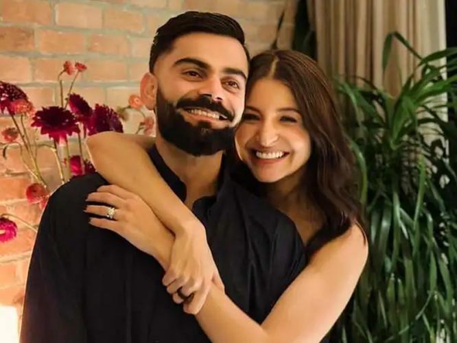 ‘तो’ हरला-अपयशाने खचला पण ती खंबीर राहिली म्हणून..! विराट-अनुष्का एक दूजे के लिए.. ‘तो’ हरला-अपयशाने खचला पण ती खंबीर राहिली म्हणून..! विराट-अनुष्का एक दूजे के लिए..