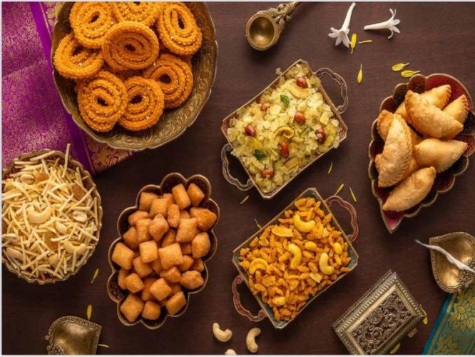 तळलेले फराळाचे पदार्थ अजिबात तेलकट होणार नाही, घ्या ८ टिप्स - तेल वाचवा, करा तेल न पिणारे कुरकुरीत पदार्थ...