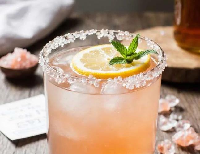 चहा-कॉफी नको, रोज सकाळी उपाशीपोटी प्या ७ ड्रिंक्स, केसगळती थांबेल-वजनही वाढणार नाही-डॉक्टरांचा सल्ला चहा-कॉफी नको, रोज सकाळी उपाशीपोटी प्या ७ ड्रिंक्स, केसगळती थांबेल-वजनही वाढणार नाही-डॉक्टरांचा सल्ला