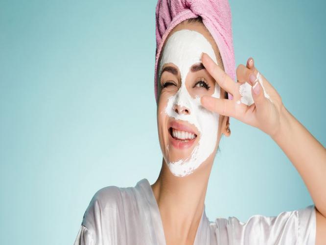 Winter skincare tips : लावा फळांचे ५ फेसपॅक, निस्तेज त्वचेत येईल नवी जान, दिसेल एकदम सुंदर Winter skincare tips : लावा फळांचे ५ फेसपॅक, निस्तेज त्वचेत येईल नवी जान, दिसेल एकदम सुंदर