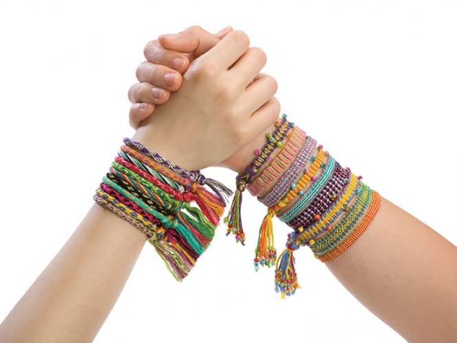 Friendship Day 2025: जीवाभावाच्या मैत्रिणीला गिफ्ट द्यायचं तर काहीतरी खास हवं तिच्यासारखंच! पाहा ५ भन्नाट गोष्टी Friendship Day 2025: जीवाभावाच्या मैत्रिणीला गिफ्ट द्यायचं तर काहीतरी खास हवं तिच्यासारखंच! पाहा ५ भन्नाट गोष्टी