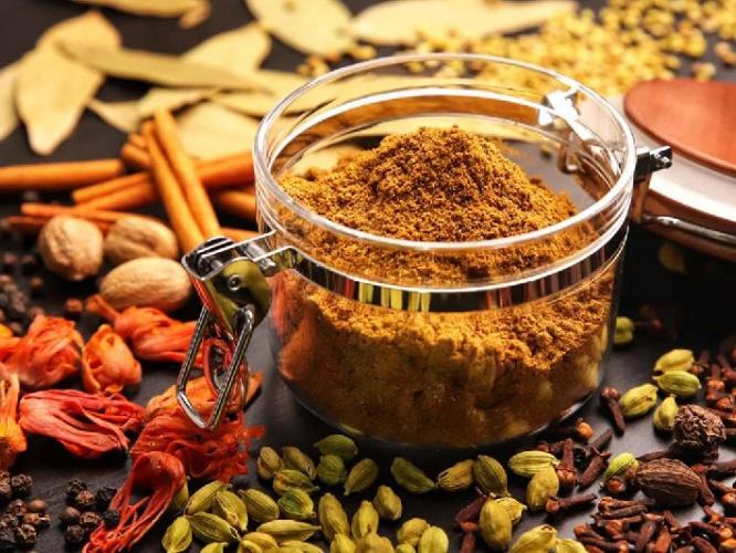 भाजी-आमटीत 'या' पद्धतीने घाला गरम मसाला, ९० टक्के लोक करतात १ चूक- छातीत जळजळ- अपचनाचा होतो त्रास