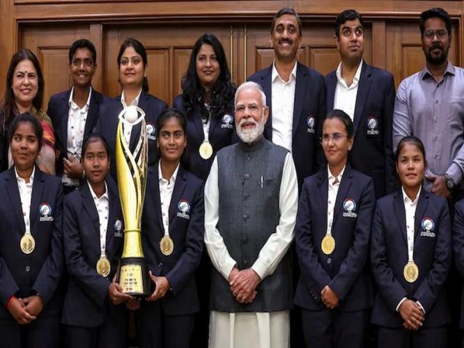 आता दोनवेळा जेवता येईल सुखानं! विश्वचषक विजेत्या अंध क्रिकेटपटूंनी काय सांगितलं पंतप्रधानांना, मन मोकळं केलं.. आता दोनवेळा जेवता येईल सुखानं! विश्वचषक विजेत्या अंध क्रिकेटपटूंनी काय सांगितलं पंतप्रधानांना, मन मोकळं केलं..