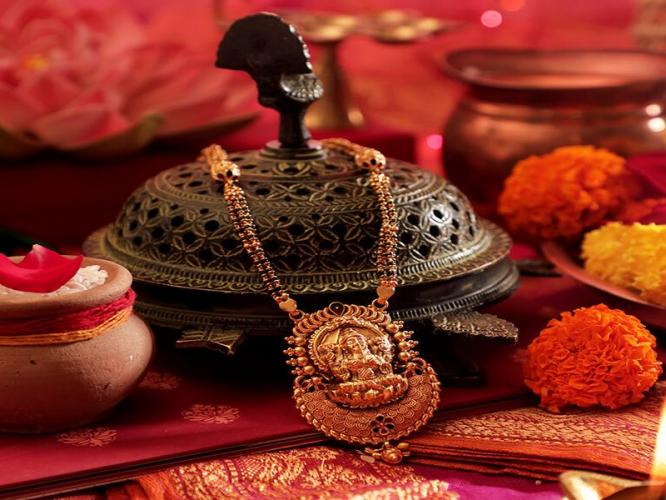 टेम्पल डिझाईन मंगळसूत्राचे १० नवीन पॅटर्न! सणासुदीसाठी खास ठसठशीत-भरीव दागिना, दिसतो शोभून...