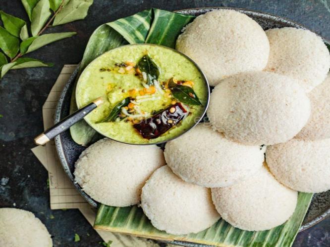 शिळ्या इडल्यांचे पाहा ८ पदार्थ, खूप इडली उरली तर बिंधास्त करा आणि पोटभर चविष्ट पदार्थ खा...