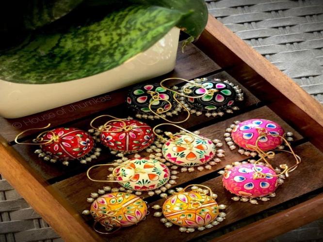 फक्त २०० रुपयांत घ्या मीनाकारी झुमके, लग्न- पार्टी किंवा वाढदिवस-तुम्ही दिसाल लाखांत उठून! फक्त २०० रुपयांत घ्या मीनाकारी झुमके, लग्न- पार्टी किंवा वाढदिवस-तुम्ही दिसाल लाखांत उठून!