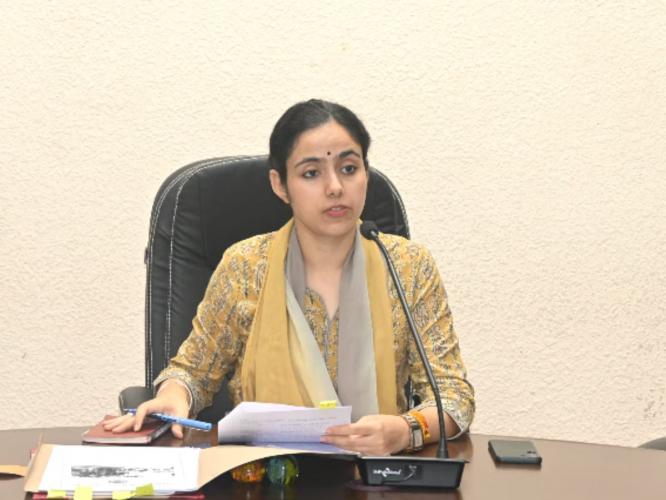 IAS Misha Singh : लय भारी! वडील शेतकरी, लेक IAS अधिकारी; LLB नंतर UPSC ची तयारी, केली दमदार कामगिरी