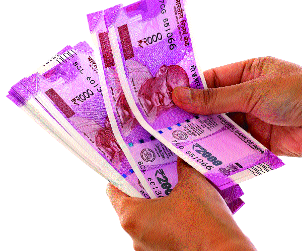How to save money : वाह, कमाल! वय ३५ अन् 'या' बाईनं आतापर्यंत केली १० कोटींची बचत; महिलेची भन्नाट 'सेविंग टेक्निक' How to save money : वाह, कमाल! वय ३५ अन् 'या' बाईनं आतापर्यंत केली १० कोटींची बचत; महिलेची भन्नाट 'सेविंग टेक्निक'