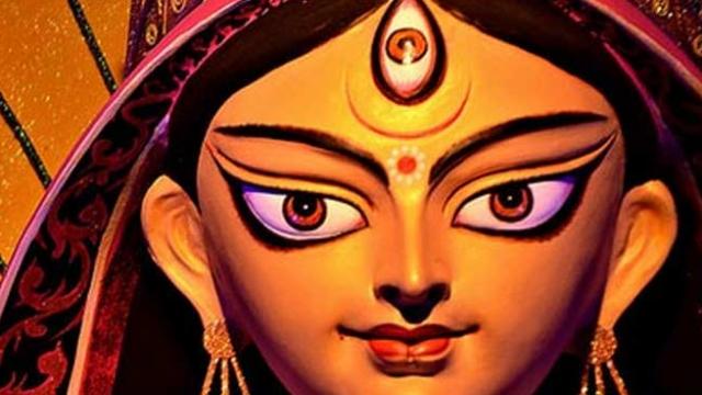 Navratri colors 2025 : पाहा नवरात्रीचे ९ रंग, कोणत्या दिवशी कोणता रंग-कोणत्या रंगाची नेसाल साडी