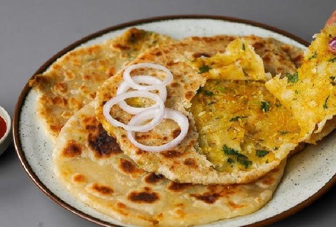 ढाब्यावर मिळणारा कुरकुरीत कांदा पराठा करा घरीच, ६ टिप्स - पीठ होईल परफेक्ट, पराठा टम्म फुगेल ढाब्यावर मिळणारा कुरकुरीत कांदा पराठा करा घरीच, ६ टिप्स - पीठ होईल परफेक्ट, पराठा टम्म फुगेल