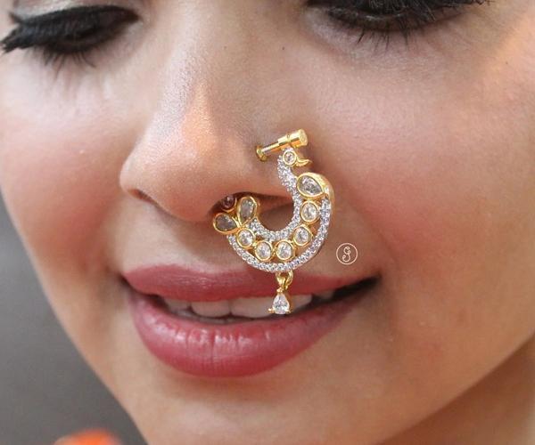 Maharashtrian Peacock Nath : मोर नथीचे ८ सुंदर प्रकार, रुपाचा ठसका दिसेल डौलदार! मोराच्या नथीचा नखराच देखणा Maharashtrian Peacock Nath : मोर नथीचे ८ सुंदर प्रकार, रुपाचा ठसका दिसेल डौलदार! मोराच्या नथीचा नखराच देखणा