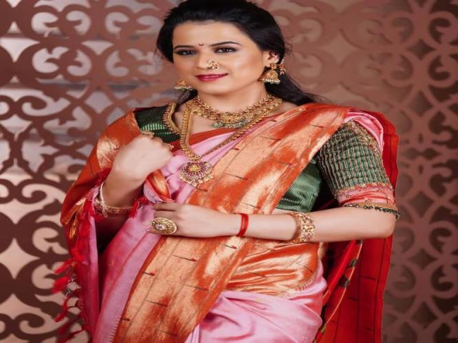 अभिनेत्री प्राजक्ता गायकवाडचे लग्नासाठी खास सुंदर ब्लाऊज, पाठीवरच्या नक्षीत सुखी संसाराची खास गोष्ट...