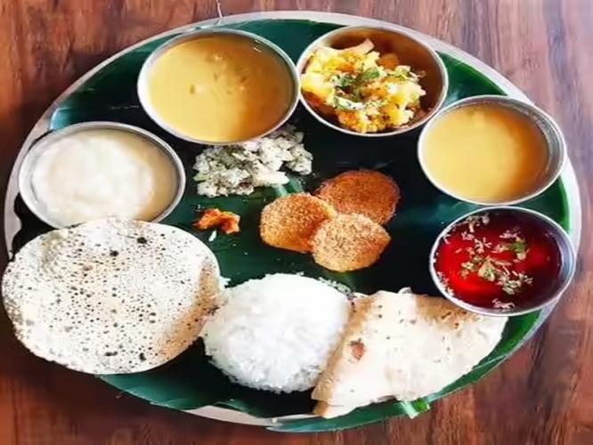 Shravan special sweets : श्रावण सोमवारच्या नैवैद्यासाठी ५ गोड पदार्थ, झटपट-पौष्टिक आणि पारंपरिकही Shravan special sweets : श्रावण सोमवारच्या नैवैद्यासाठी ५ गोड पदार्थ, झटपट-पौष्टिक आणि पारंपरिकही