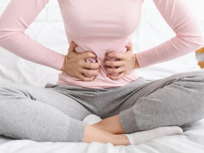अनियमित मासिक पाळी- PCOS ने वैतागलात? हार्मोनल त्रास कमी करते 'हे' पाणी, बदला जीवनशैली अनियमित मासिक पाळी- PCOS ने वैतागलात? हार्मोनल त्रास कमी करते 'हे' पाणी, बदला जीवनशैली