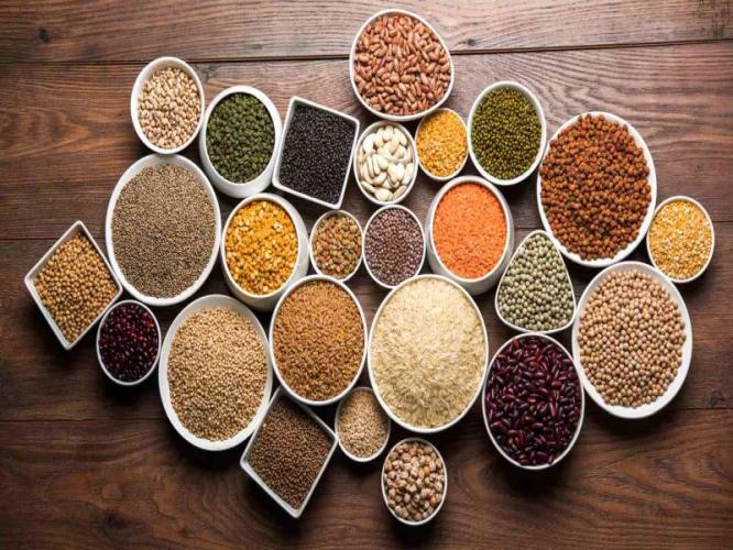 पावसाळ्यात डाळी - कडधान्य खराब होतात? डब्यात ठेवा ७ पदार्थ- अळ्या-किडे-बुरशीचा त्रास नाही... पावसाळ्यात डाळी - कडधान्य खराब होतात? डब्यात ठेवा ७ पदार्थ- अळ्या-किडे-बुरशीचा त्रास नाही...
