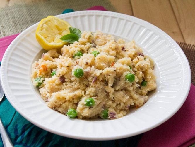 लग्नात आचारी करतात तसा मऊसूत, पांढरा उपमा घरीच करा; ८ ट्रिक्स, झटपट बनेल मस्त नाश्ता