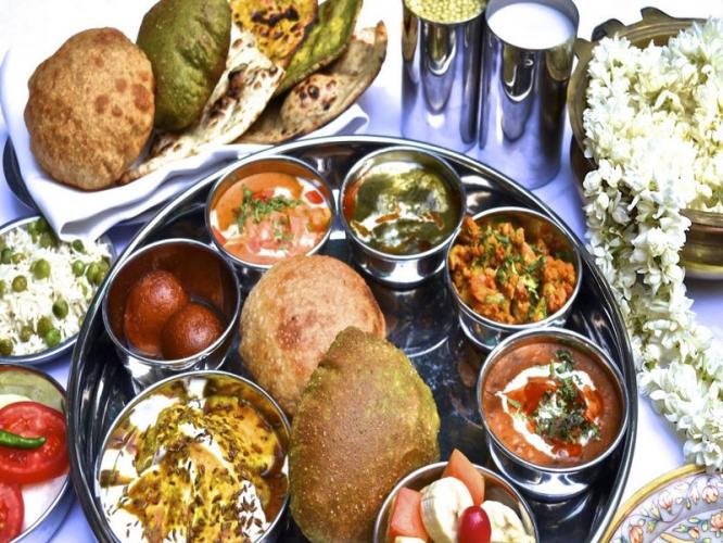 Vidarbha special food : अस्सल वैदर्भीय चवीची झणझणीत मेजवानी, पाहा विदर्भातले खास पदार्थ Vidarbha special food : अस्सल वैदर्भीय चवीची झणझणीत मेजवानी, पाहा विदर्भातले खास पदार्थ