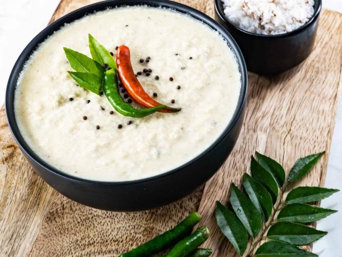 हॉटेलसारखी परफेक्ट ओल्या खोबऱ्याची चटणी करण्याच्या ७ टिप्स, इडली डोश्यासोबत चवदार लागेल हॉटेलसारखी परफेक्ट ओल्या खोबऱ्याची चटणी करण्याच्या ७ टिप्स, इडली डोश्यासोबत चवदार लागेल