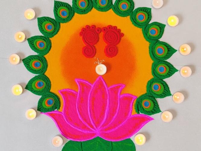 Laxmi Pujan Rangoli Designs : लक्ष्मीपूजनाला काढा या सोप्या, सुबक रांगोळ्या; ५ मिनिटांत काढून होईल, वाढेल दाराची शोभा Laxmi Pujan Rangoli Designs : लक्ष्मीपूजनाला काढा या सोप्या, सुबक रांगोळ्या; ५ मिनिटांत काढून होईल, वाढेल दाराची शोभा
