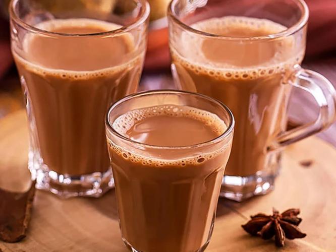 चहा करण्याच्या १० ट्रिक्स; विकतसारखा फक्कड- घट्ट गरमागरम चहा करा घरीच चहा करण्याच्या १० ट्रिक्स; विकतसारखा फक्कड- घट्ट गरमागरम चहा करा घरीच