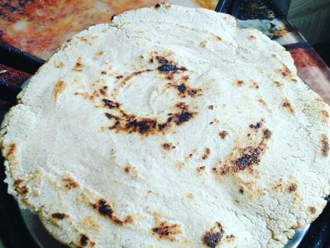 ज्वारीची भाकरी थापताना तुटते- फुगत नाही, कडक होते? १० टिप्स, मऊ होईल-टम्म फुगेल भाकरी ज्वारीची भाकरी थापताना तुटते- फुगत नाही, कडक होते? १० टिप्स, मऊ होईल-टम्म फुगेल भाकरी